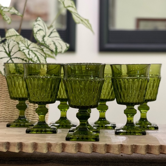 8 Vintage Avocado Green Mount Vernon Goblets - Picture 3 of 7